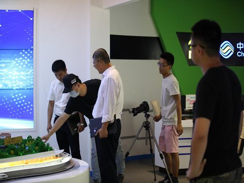 ��I����Ƭ